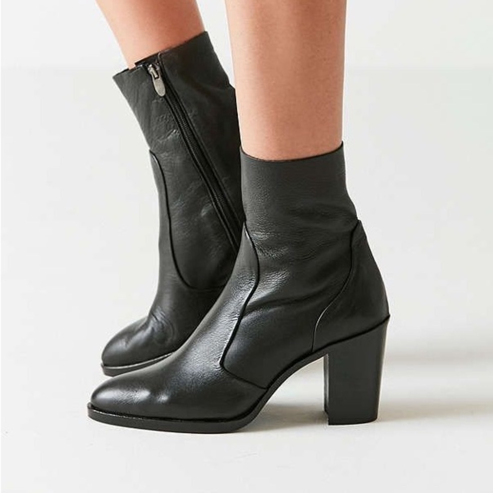 Crosswalk UO Black Soft Genuine Leather Dream Ankle Boots (Made in Spain)
